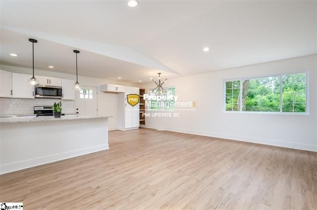Building Photo - Beautiful Remodeled Home