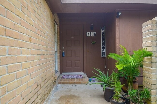 Building Photo - 13107 Northfleet Dr