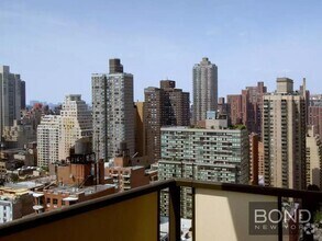 Building Photo - 303 E 83rd St