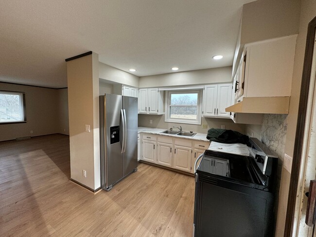 Building Photo - 3 Bed in Wooster