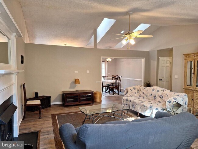 Foto del edificio - 12 Albano Ct