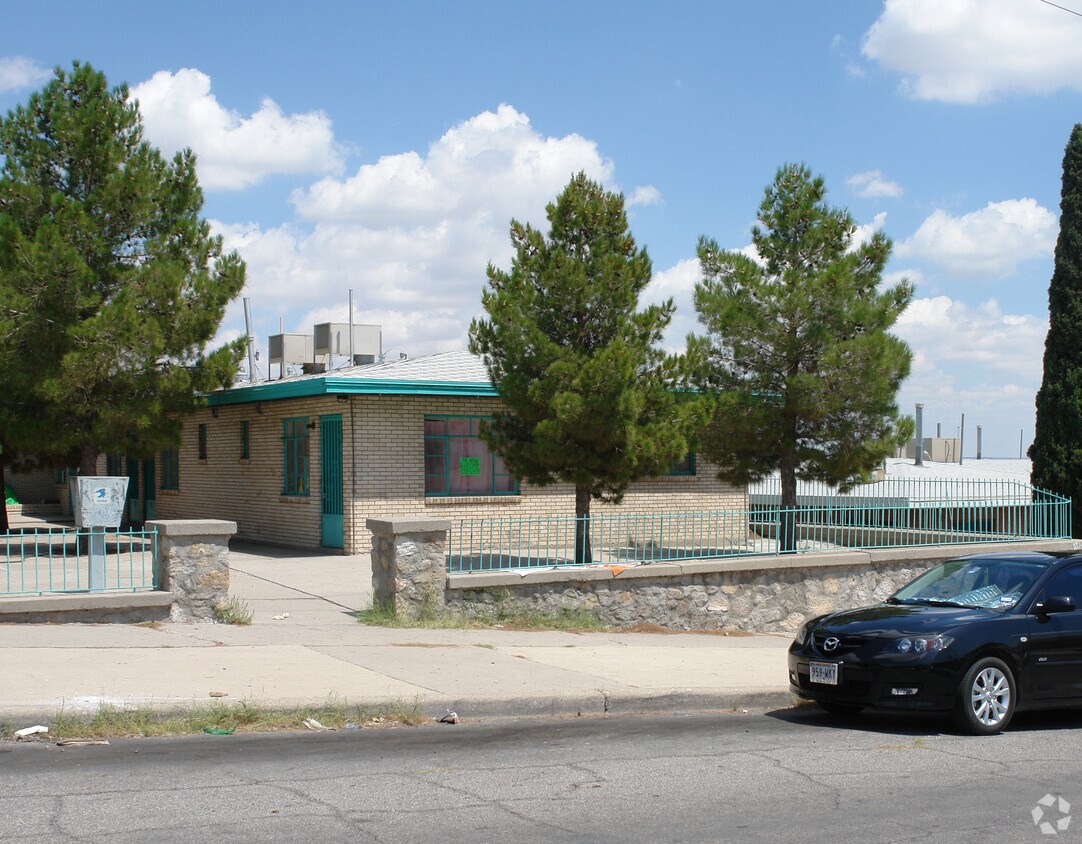 Building Photo - 1210 N Virginia St