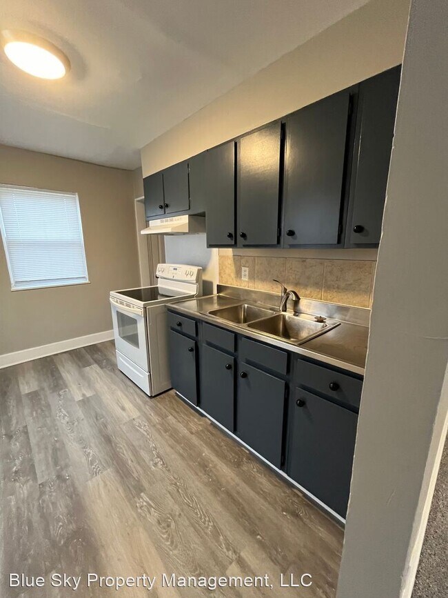 Building Photo - 2 br, 1 bath House - 2017 E. 24th St.