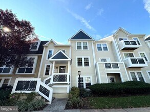 Building Photo - 12956A Grays Pointe Rd