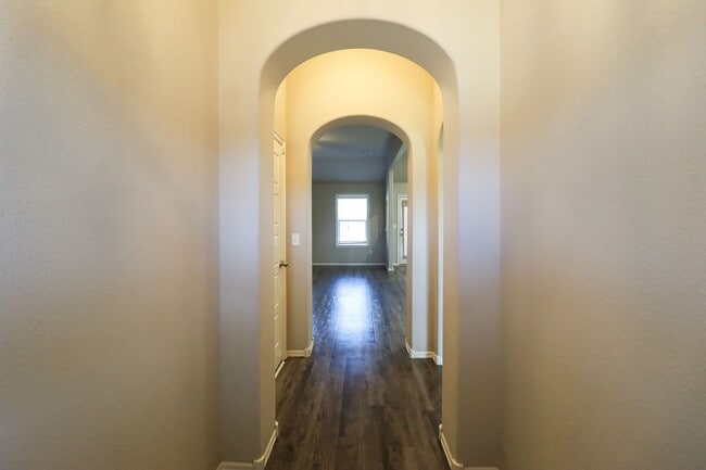 Building Photo - Large 4 Bed | 2 Bath | Bixby | Available Now!