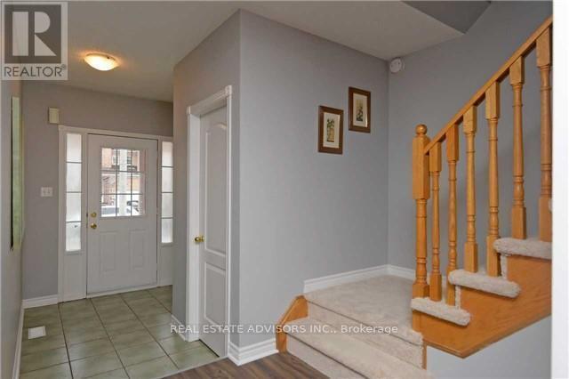 Building Photo - 15 Queen Anne Dr