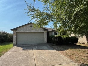 Building Photo - 423 Paddington Dr