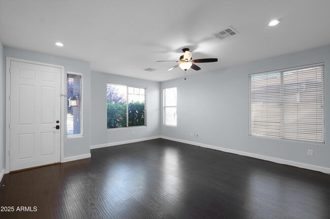 Building Photo - 2057 E Riviera Dr