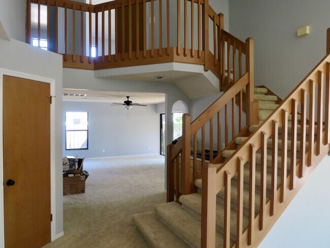 Foto del edificio - 15108 Heathridge Dr