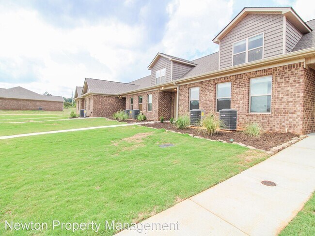 Building Photo - 3 br, 2.5 bath House - 18346 Mae Circle