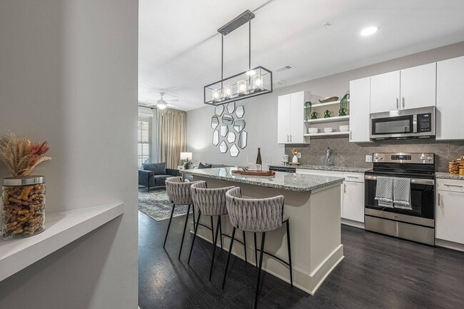 Building Photo - Capital Collective Luxury Apartments