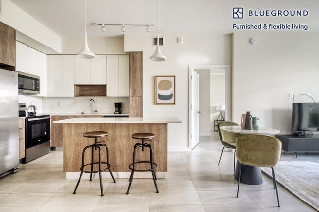 Building Photo - 12420 SW 50th Ct