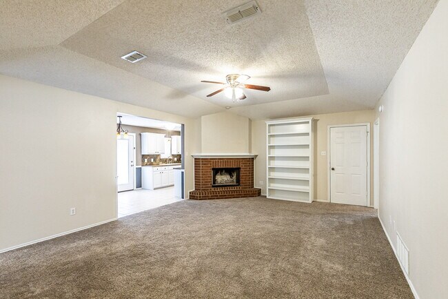 Foto del edificio - Wonderful 3-Bed, 2-Bath with Bonus Room in a Cul-de-Sac!