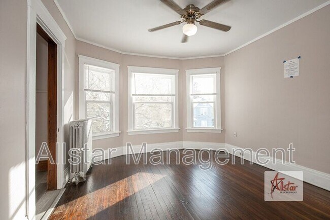 Foto del edificio - 3786 W 37th St