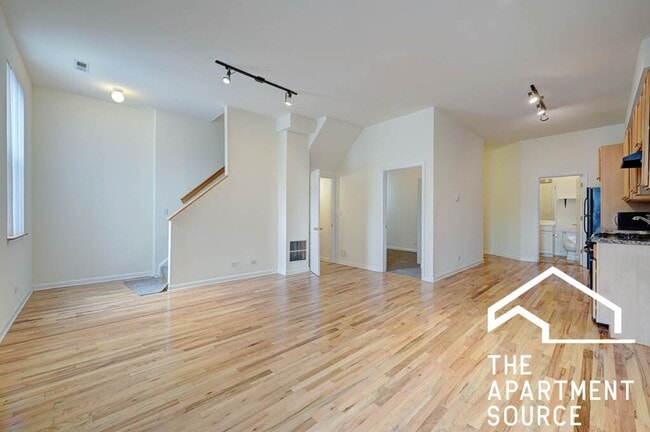 Building Photo - 2636 N Halsted St