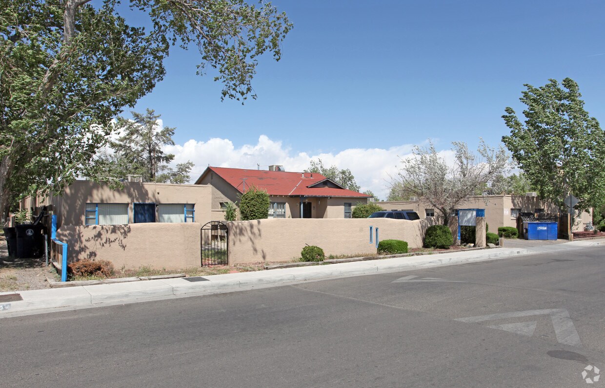Building Photo - Espanola Apartments
