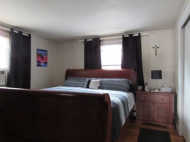 Foto del edificio - 27 Westland Ave