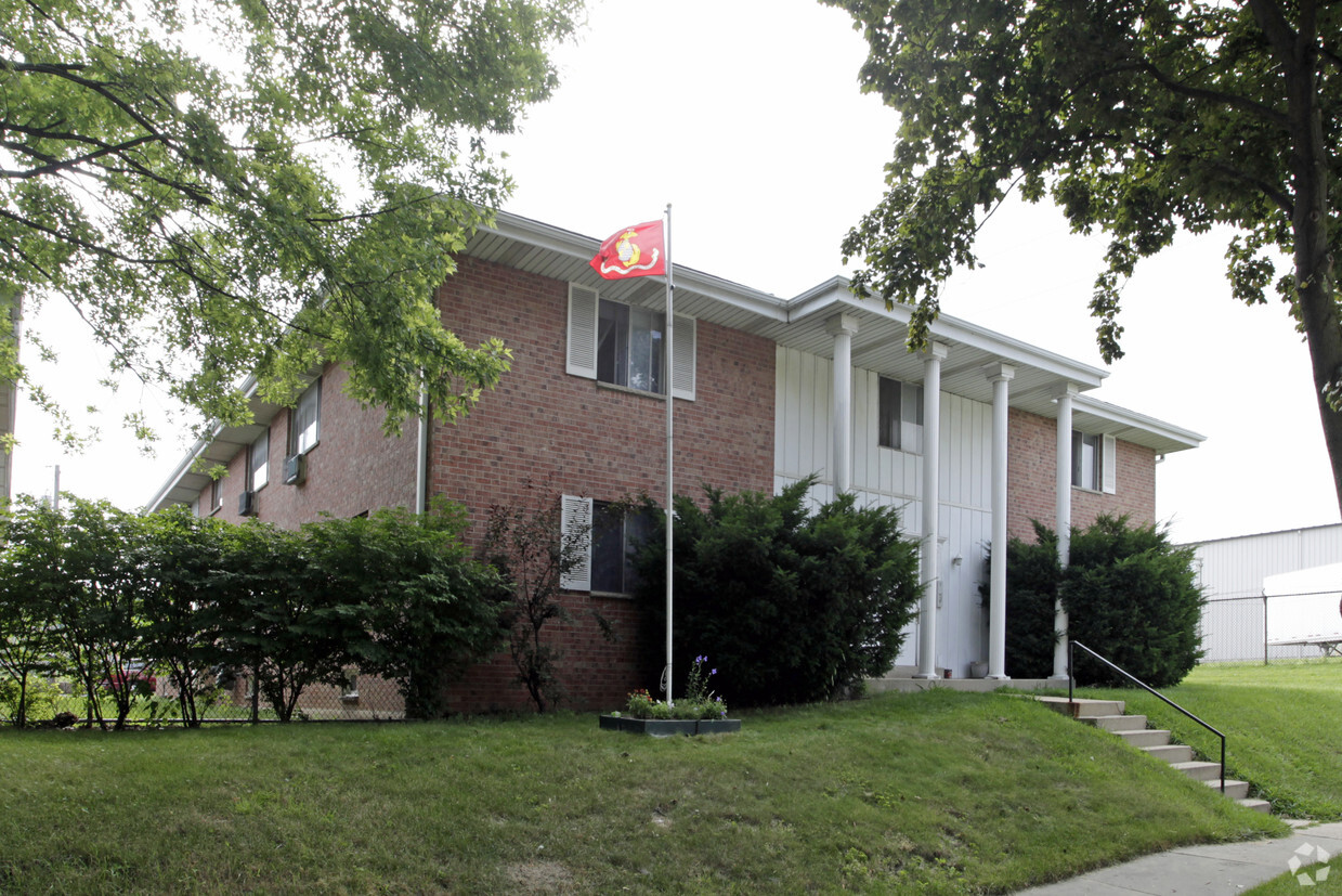 Building Photo - 3160-3180 Brust Ave