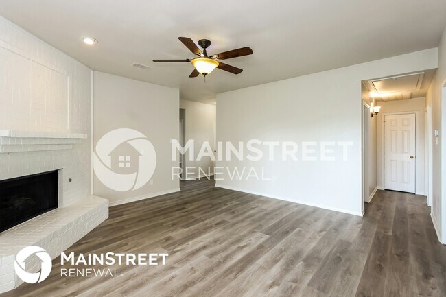 Foto del edificio - 9214 Chimneywood Dr