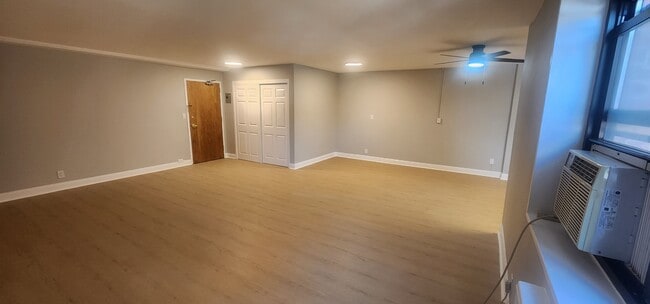 Photo - 208 Anderson St (Hackensack, NJ) Townhome