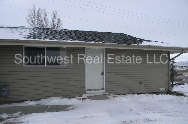Primary Photo - 104 Skyline Dr