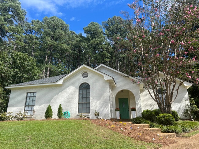 Building Photo - 109 Carries Cove