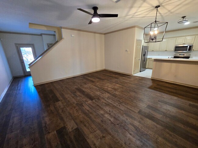 Foto del edificio - College Station -3 bedroom/ 2.5 bath - 2 s...