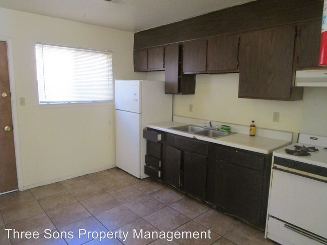 Building Photo - 513 Candelaria Rd NW
