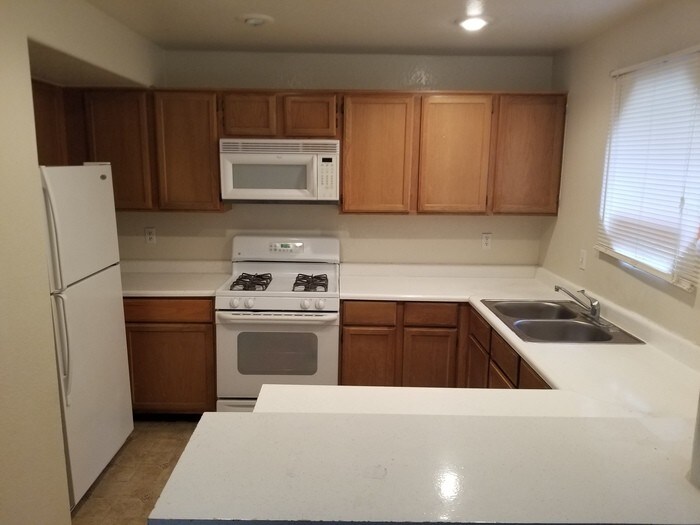 Primary Photo - 1 Bedroom Condo in Vizcaya