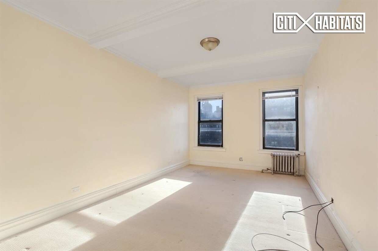 Building Photo - 1225 Park Ave