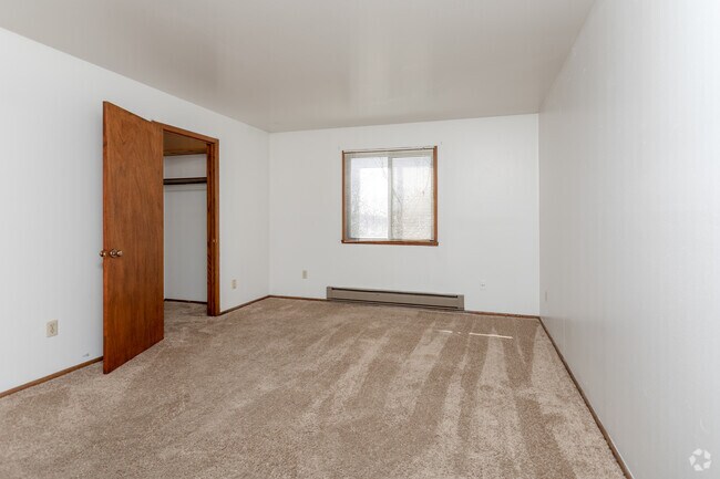 2BR, 1.5BA - Tosa Village