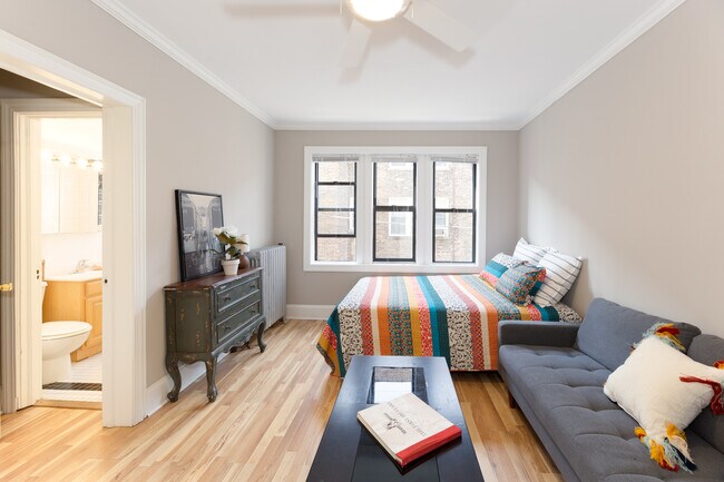 Foto del edificio - 517 W. Oakdale