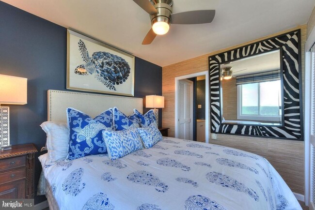 Building Photo - 1 br, 1 bath Condo - 1 Virginia Ave Unit 705