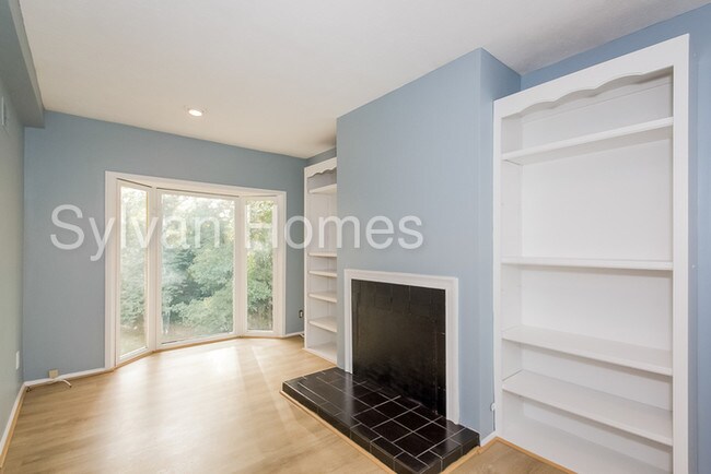 Foto del edificio - 6376 Maddox Rd