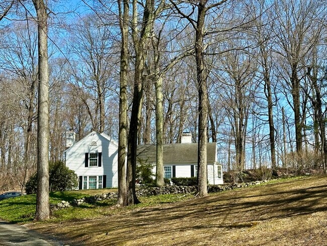Building Photo - 277 Indian Rock Rd