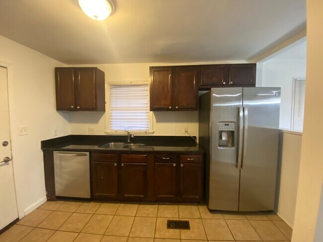 Foto del edificio - 2431 Baxter Rd SW