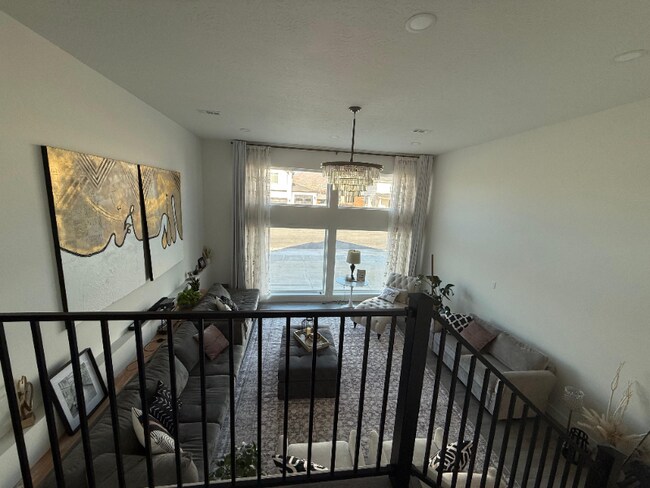 Foto del edificio - 1193 W Mitchell Ln