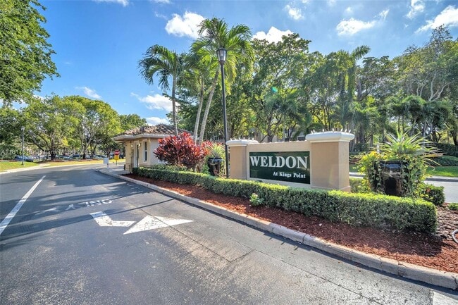 Building Photo - 9525 Weldon Cir