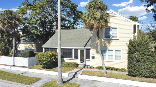 Building Photo - 2800 Pass a Grille Way