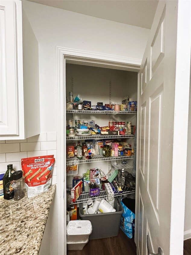 Foto del edificio - 302 Shoreacres Blvd