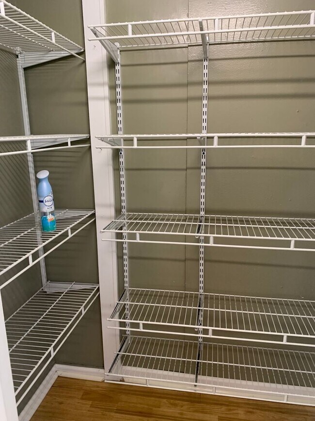 Foto del edificio - 2 Bedroom/1 bath Brick Duplex  Kingsport, TN