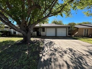 Building Photo - 6636 Betty Dr