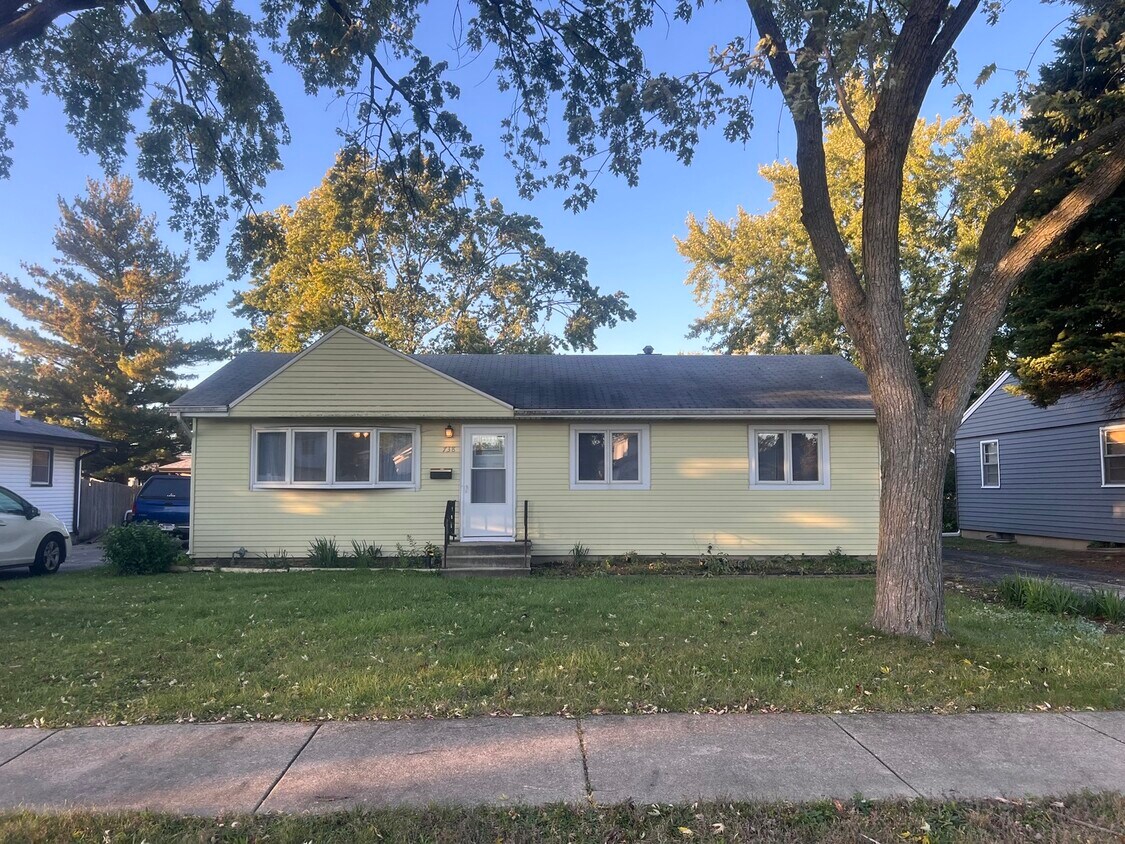 Primary Photo - 738 South St