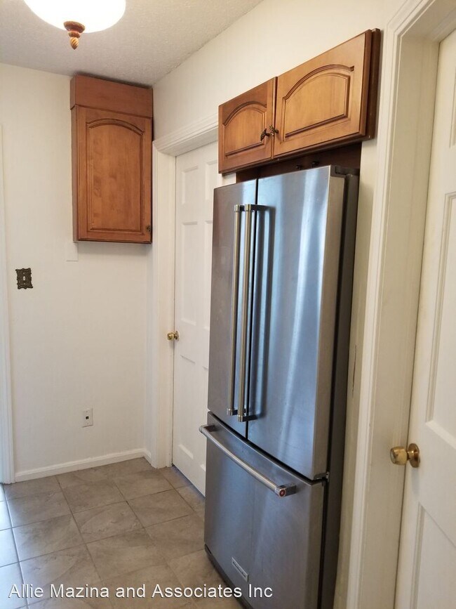 Building Photo - 2 br, 1 bath House - 13785 Cedar Rd.