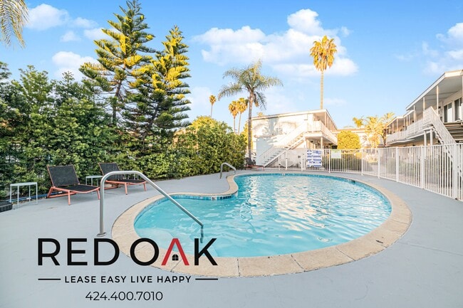 Building Photo - Stunning One Bedroom with Included Kitchen...