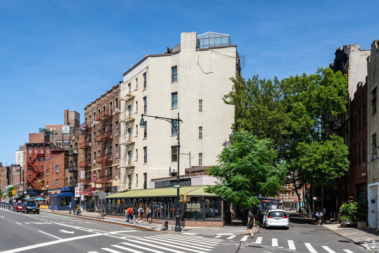 Primary Photo - 47-49 7th Ave