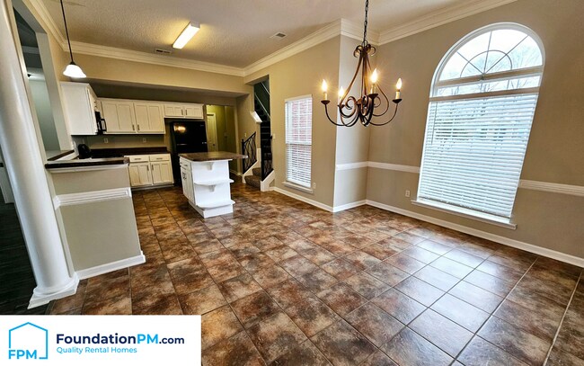 Foto del edificio - 8435 Windsor Ln