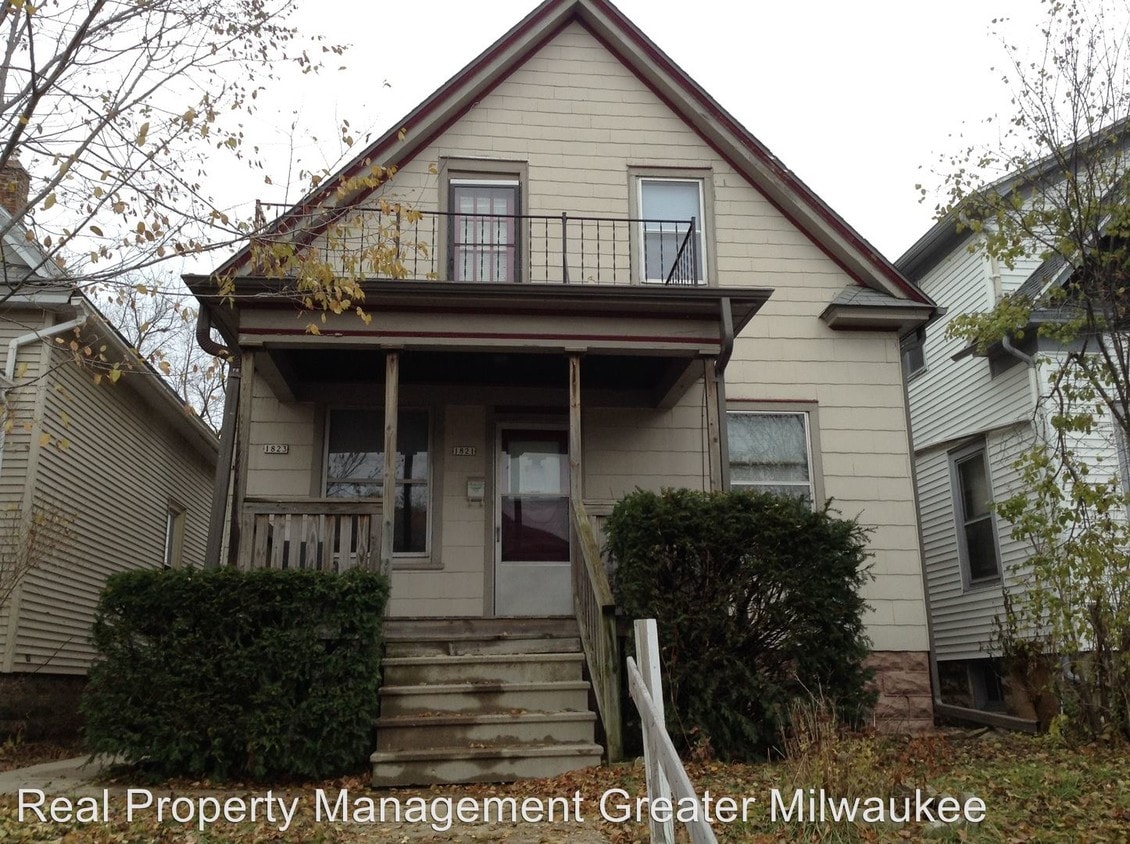 Primary Photo - 1821 S 75th St