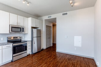 0BR, 1BA - S4 - Civic Lofts