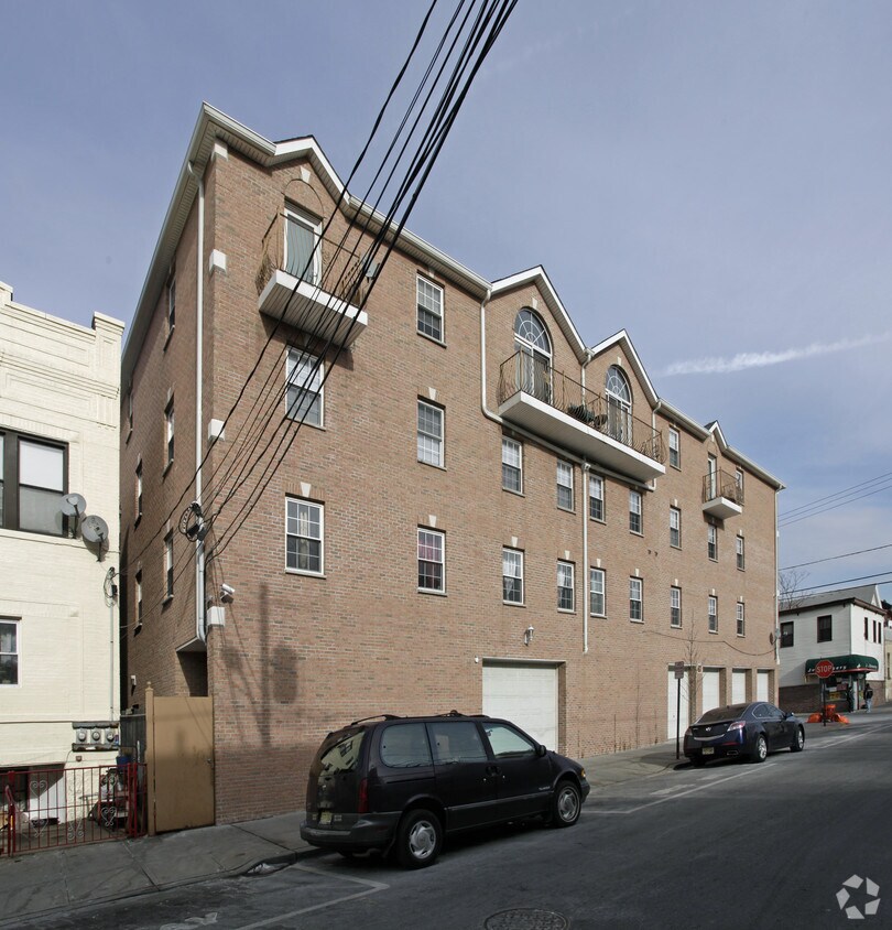 Foto del edificio - 401 Bergenline Ave